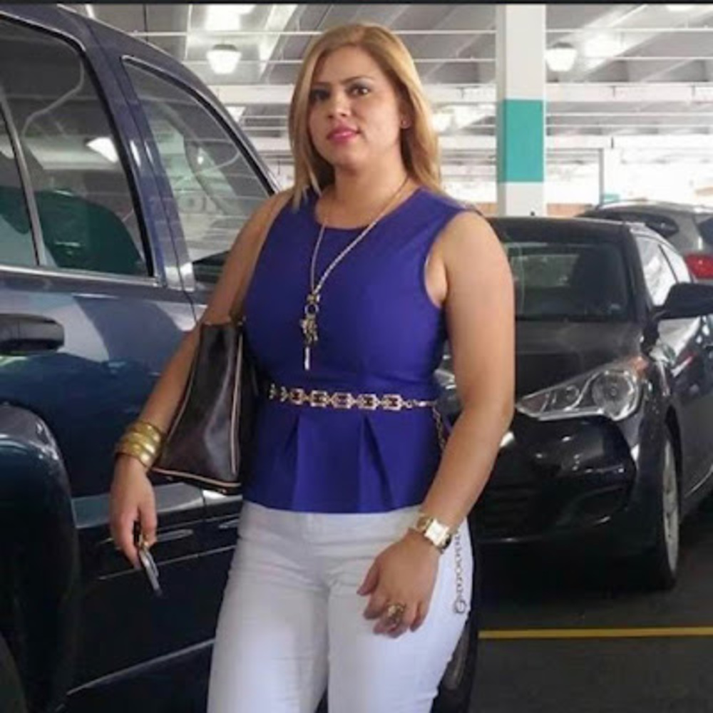 Meet your Posher, Claudia